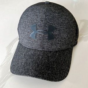 Under Armour Black and White Coolswitch Baseball Hat Sz Large / XL